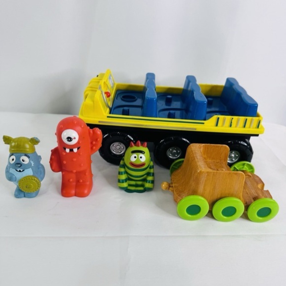 YO GABBA GABBA Tour Plex Buggy Vehicle W/ Broobee Muno Toodee 2008